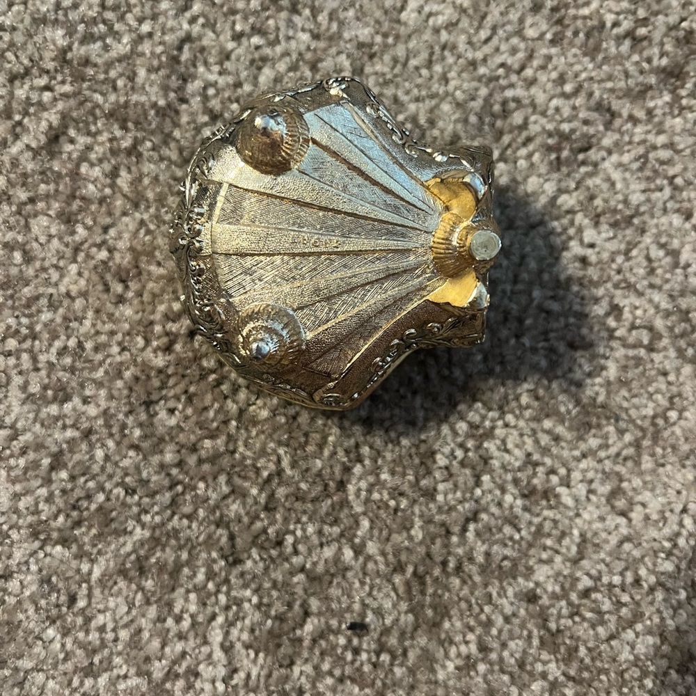 Seashell Trinket Box - Picture 4 of 8